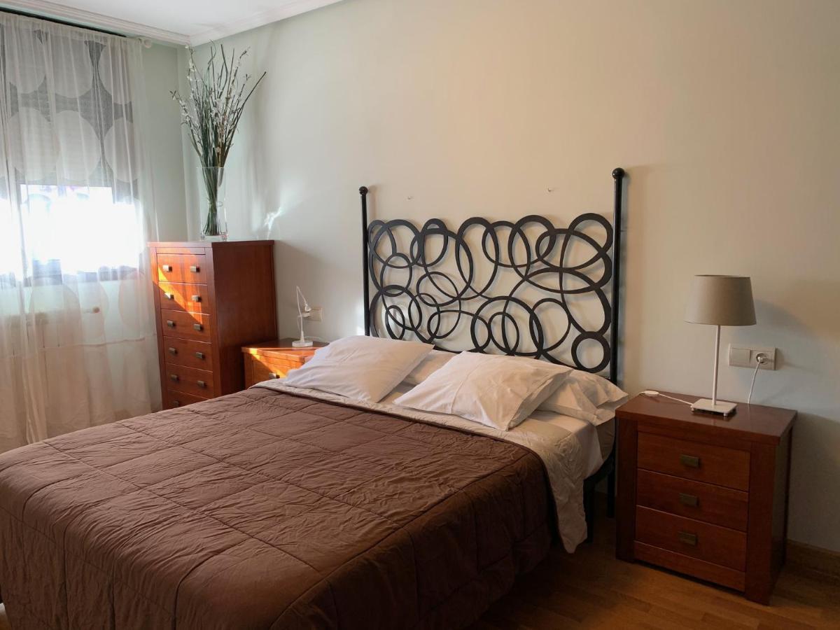 Apartamentos Confortarte Oviedo Ngoại thất bức ảnh