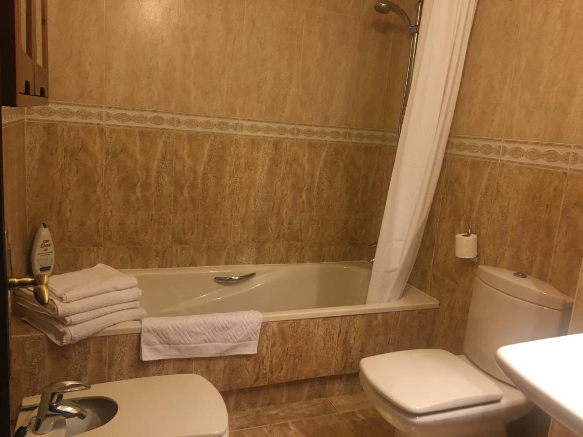 Apartamentos Confortarte Oviedo Ngoại thất bức ảnh